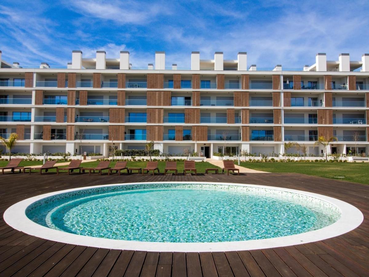 Green C Apartment - Luxurious & Playground & Garage Албуфейра Экстерьер фото