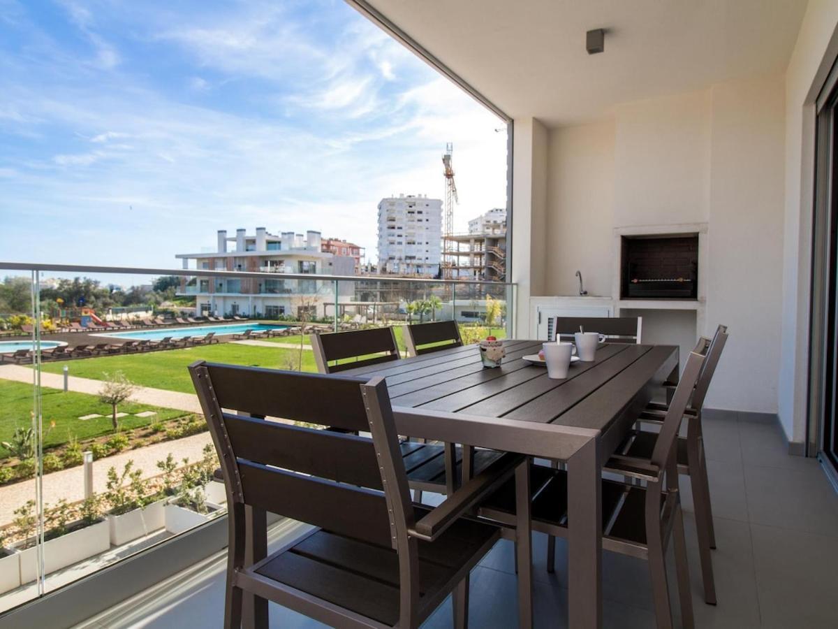 Green C Apartment - Luxurious & Playground & Garage Албуфейра Экстерьер фото
